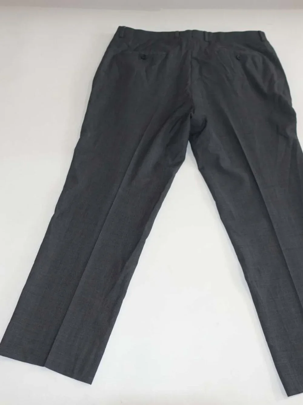 Kenneth Cole Men's Slim Fit 2 Button Suit Size 44 Short 38 x 28.5 Charcoal Gray